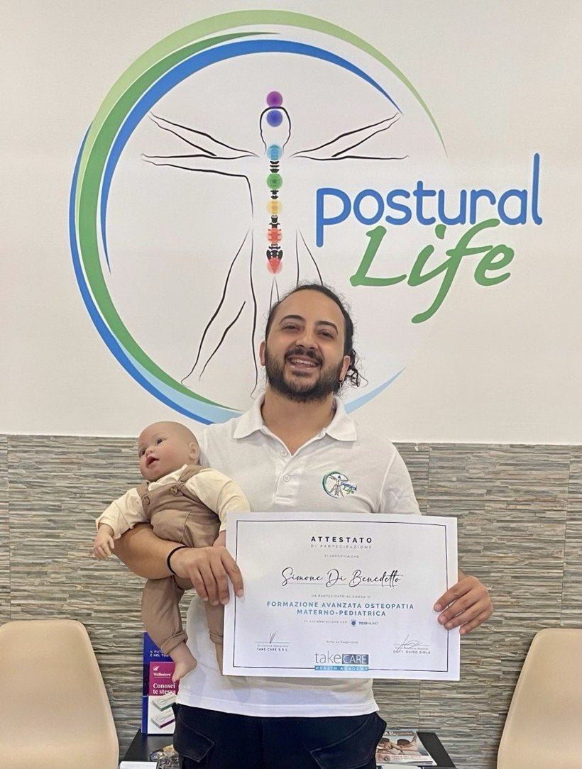 Simone Di Benedetto con attestato materno-pediatrico presso Postural Life